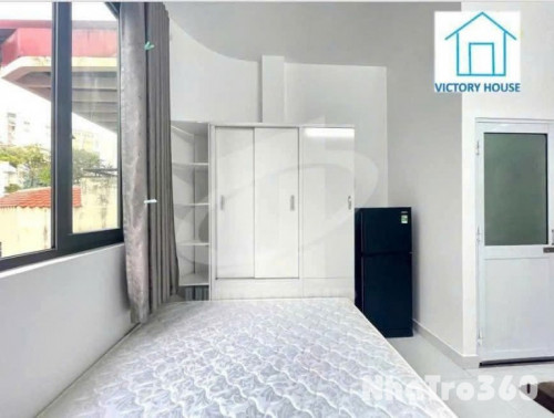 Cho thuê căn hộ dịch vụ full nội thất - cửa sổ thoáng Quận 1