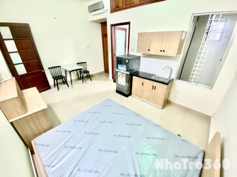 🏡 Khai trương căn hộ Q8, đường Số 9, gần ĐH Kinh Tế (CsB và CsN), CV Tạ Quang Bửu, cầu Chánh Hưng  🌟 Đầy đủ nội thất như hình 🚘 Tiện qua Q1, Q3, Q4, Q5, Q10 🔑 Giờ giấc tự do, khoá từ, PCCC 🎁 Có ưu đãi cho khách thuê dài hạn  📞 Liên hệ: 0794499929 (Zalo/Ca
