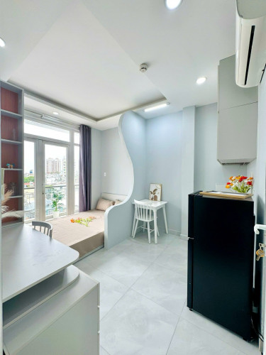 🏠 Căn hộ dịch vụ ban công lớn xịn xò - tách bếp - full nội thất quận 1.