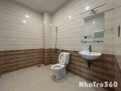 Phòng cửa sổ cho thuê ngay ga T2-T3