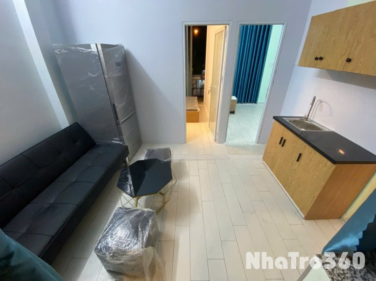 Căn 2PN ban công mới toanh, full nội thất ngay mặt tiền Tạ Quang Bửu quận 8. 