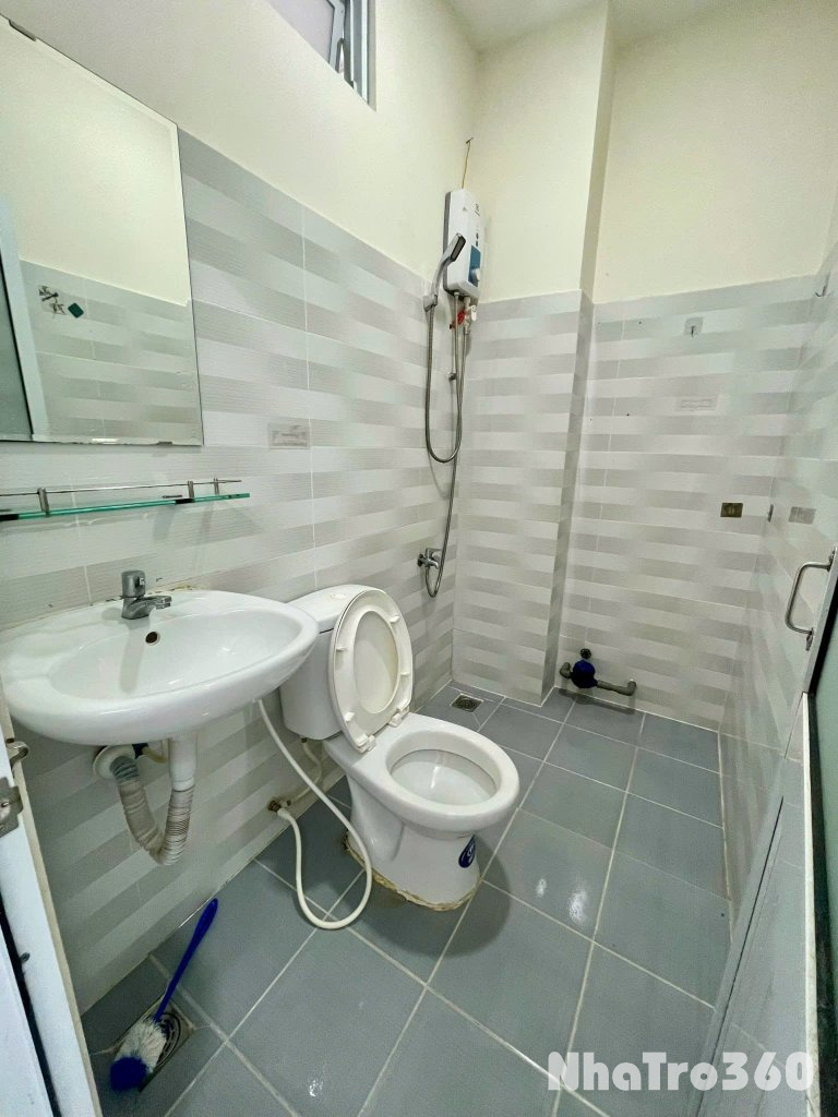 Cho thuê căn hộ Studio Ban công, Full nội thất Q4 gần ĐH Luật, ĐH Nguyễn Tất Thành, cầu Khánh Hội