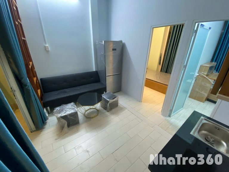 Căn 2PN ban công mới toanh, full nội thất ngay mặt tiền Tạ Quang Bửu quận 8. 