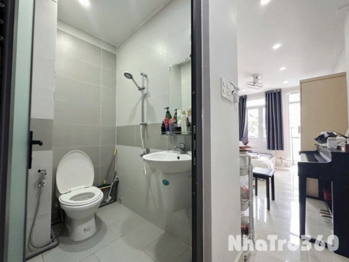 Studio ban công lớn - máy giặt riêng quận 10. Gần ĐH Bách Khoa, ĐH Huflit, ĐH Ki Studio ban công lớn - máy giặt riêng quận 10.