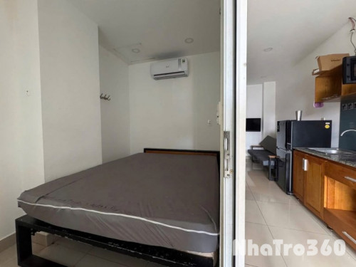 Cho thuê căn hộ 2PN, ban công, Q4, đường Vĩnh Hội, gần ĐH Luật, ĐH Nguyễn Tất Thành, chợ Xóm Chiếu