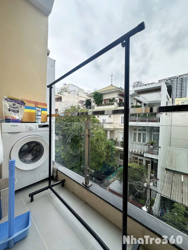 Studio ban công lớn - máy giặt riêng quận 10. Gần ĐH Bách Khoa, ĐH Huflit, ĐH Ki Studio ban công lớn - máy giặt riêng quận 10.