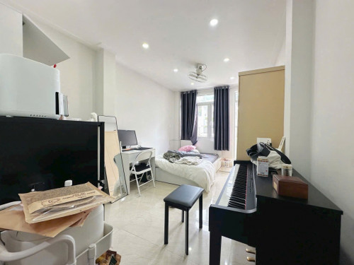 Studio ban công lớn - máy giặt riêng quận 10. Gần ĐH Bách Khoa, ĐH Huflit, ĐH Ki Studio ban công lớn - máy giặt riêng quận 10.