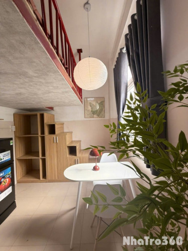 Cho thuê căn hộ Duplex (có gác), Q1, Đường Nguyễn Trãi, gần ĐH Văn Lang, ĐH Sài Gòn, CV 23/9