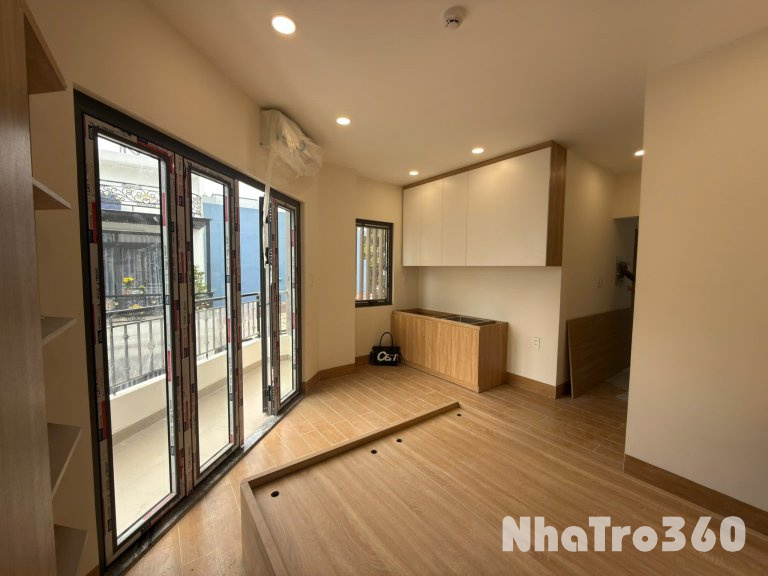 🏠 Căn studio ban công mới toanh tại Dạ Nam quận 8. Ban công lớn, bếp lớn, nội thất hiện đại.