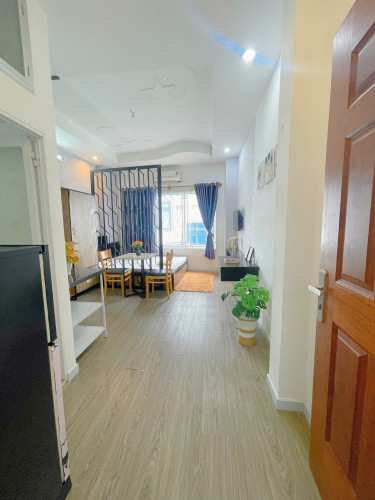 Căn hộ mini cửa sổ lớn thoáng sáng – tách bếp – full nội thất ngay trung tâm quận 1.