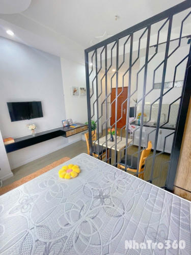 Căn hộ mini cửa sổ lớn thoáng sáng – tách bếp – full nội thất ngay trung tâm quận 1.