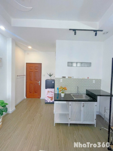 Căn hộ mini cửa sổ lớn thoáng sáng – tách bếp – full nội thất ngay trung tâm quận 1.