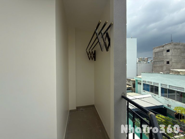🏠 Căn studio ban công mới toanh tại Dạ Nam quận 8. Ban công lớn, bếp lớn, nội thất hiện đại.