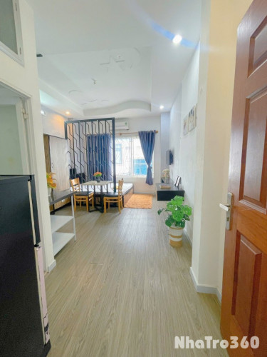 Căn hộ mini cửa sổ lớn thoáng sáng – tách bếp – full nội thất ngay trung tâm quận 1.