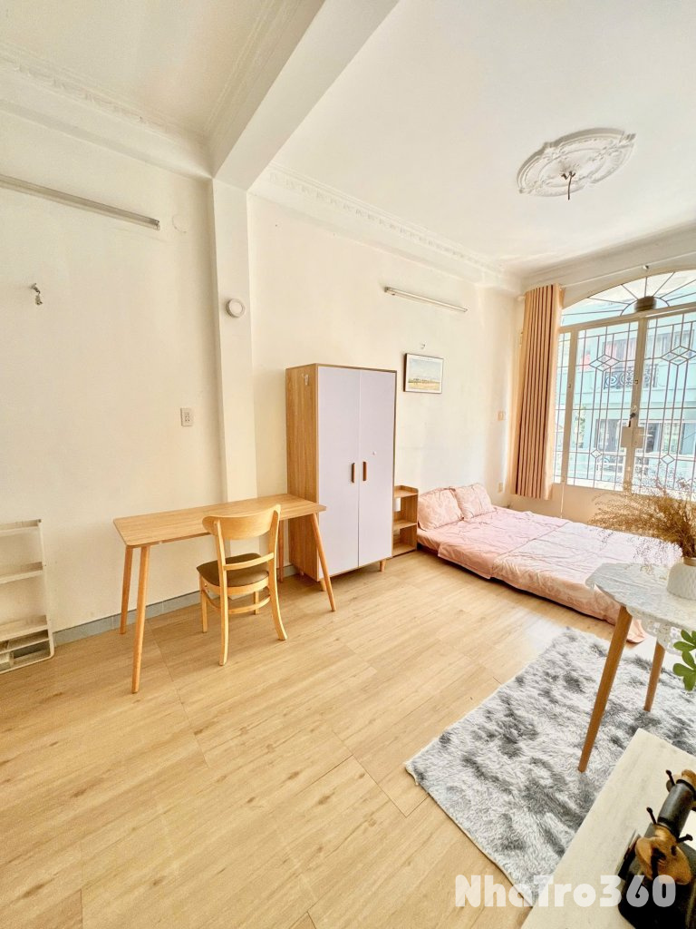 Cho Thuê Căn Hộ Quận 3 Có Ban Công Full Nội Thất Rộng Rãi