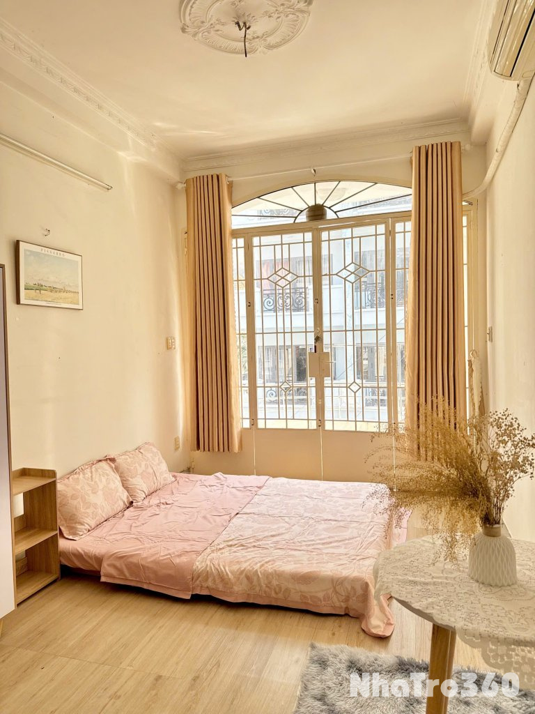 Cho Thuê Căn Hộ Quận 3 Có Ban Công Full Nội Thất Rộng Rãi