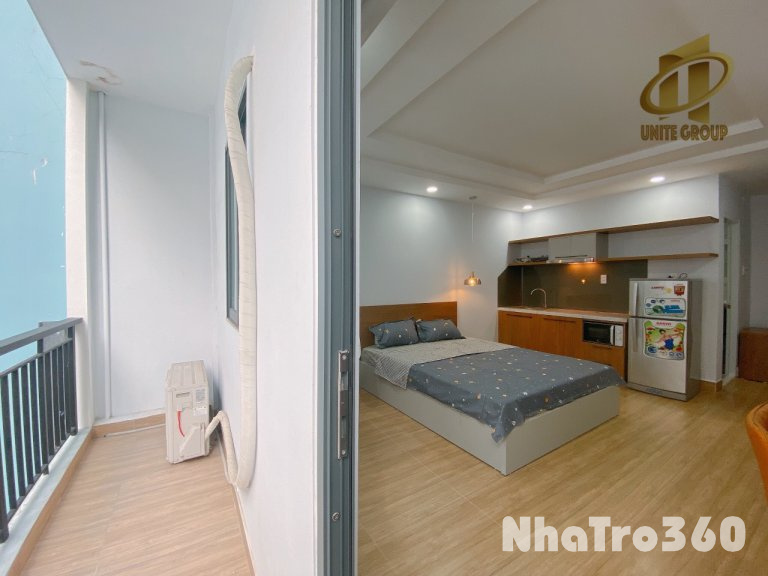 Cho thuê căn hộ ban công, Q1, đường Nguyễn Thái Bình, gần Chợ Bến Thành, Công Viên 23/9, Cầu Calmette