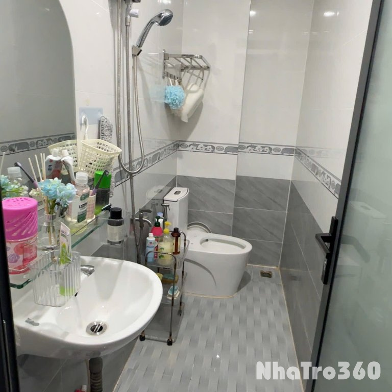 Cho thuê căn hộ Studio Ban công Q4 gần ĐH Luật, ĐH Nguyễn Tất Thành, chợ 200, nhà thờ Xóm Chiếu