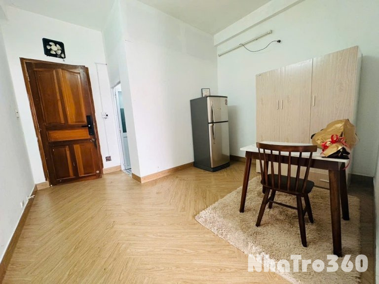 Căn hộ 1pn ban công gần sân bay ga T3 Tân Bình