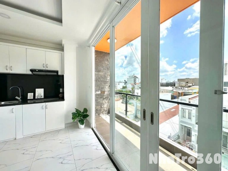 Pass gấp phòng ban công giảm 700k tiền cọc