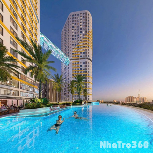 Khai trương rổ hàng sale cuối năm ngay ga metro