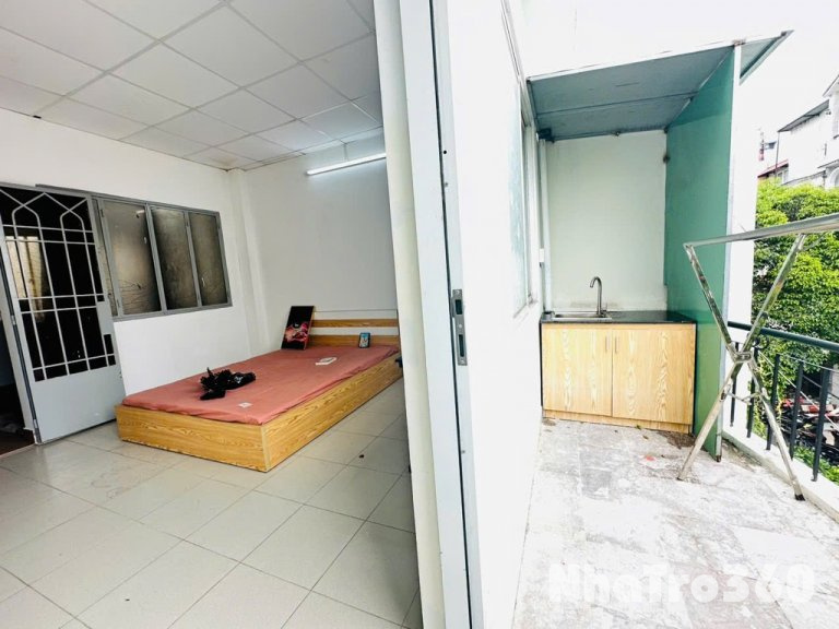 Căn hộ 1pn ban công gần sân bay ga T3 Tân Bình