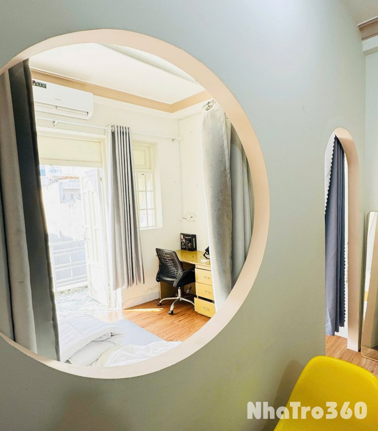 Cho thuê phòng trọ ban công đường Bạch Đằng ngay sân bay Tân Sơn Nhất.