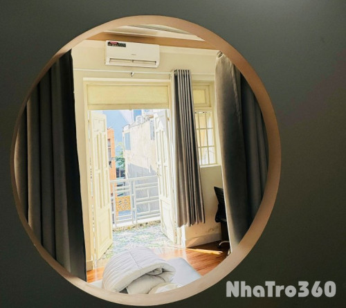 Cho thuê phòng trọ ban công đường Bạch Đằng ngay sân bay Tân Sơn Nhất.