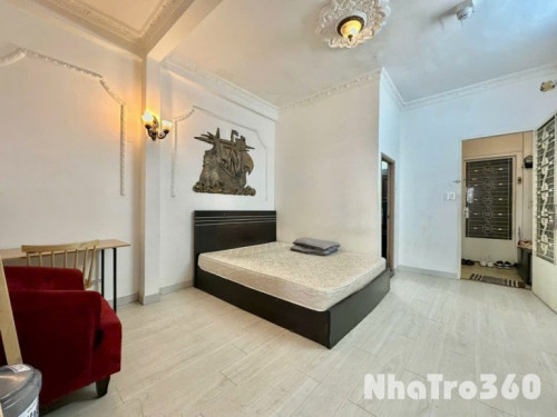 Cho thuê căn hộ 1PN ban công lớn gần chợ Bến Thành