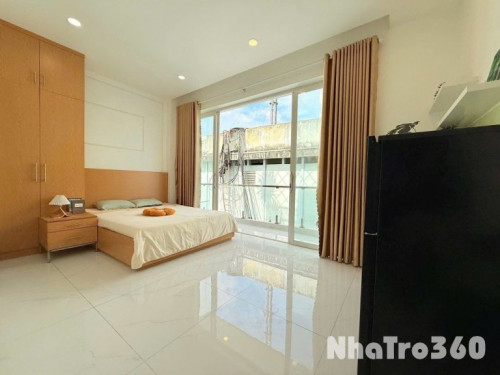 PHÒNG BAN CÔNG 40m2 QUẬN 1 NGUYỄN TRÃI GẦN SƯ PHAM