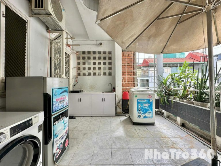 Cho thuê căn hộ 1PN ban công lớn gần chợ Bến Thành