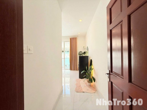 PHÒNG BAN CÔNG 40m2 QUẬN 1 NGUYỄN TRÃI GẦN SƯ PHAM