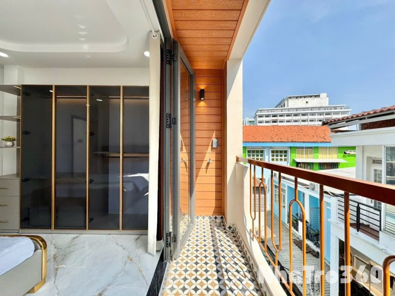 STUDIO FULL NỘI THẤT BAN CÔNG THOÁNG MÁT