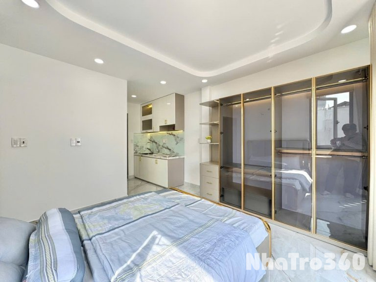 STUDIO FULL NỘI THẤT BAN CÔNG THOÁNG MÁT