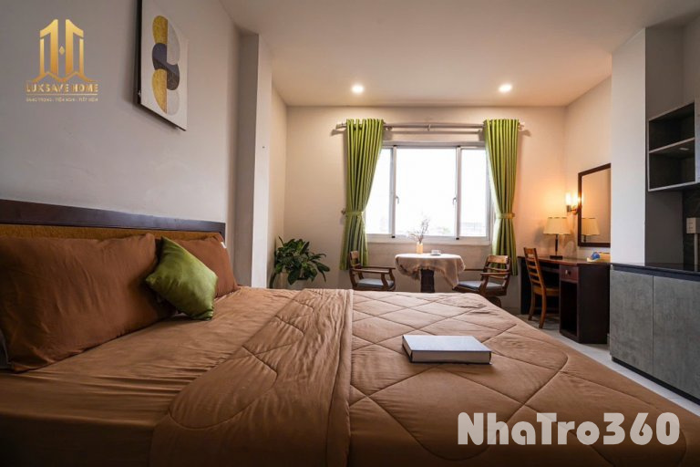 Căn hộ studio cửa sổ lớn gần sân bay Tân Bình