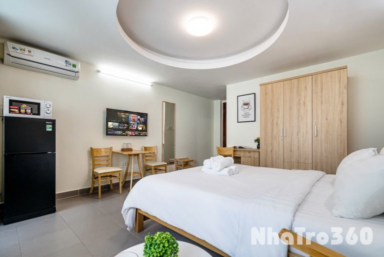 Cho thuê căn hộ 1PN quận 1, ban công full nội thất