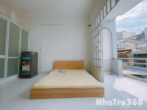 Cho thuê căn hộ ban công, Q8, Đường Âu Dương Lân, gần Cầu Nguyễn Văn Cừ, Cầu Chữ Y, ĐH Sài Gòn