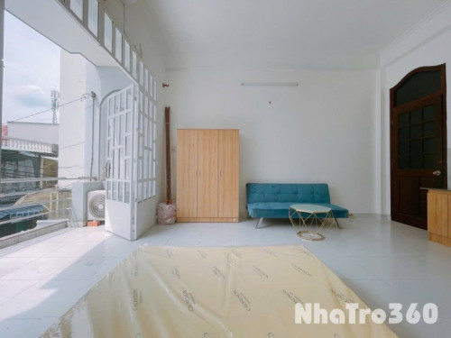 Cho thuê căn hộ ban công, Q8, Đường Âu Dương Lân, gần Cầu Nguyễn Văn Cừ, Cầu Chữ Y, ĐH Sài Gòn