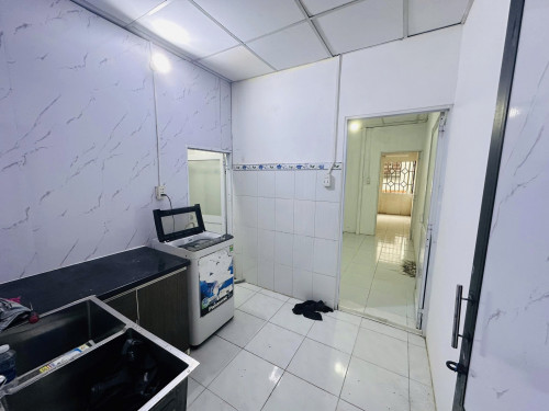 CHO THUÊ PHÒNG TẦNG TRỆT, CÓ 2 PN, DT 40M2 NGUYỄN VĂN LINH, P. TÂN THUẬN (Q.7 CŨ) GIÁ 5 TRIỆU.