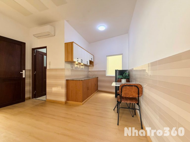 Cho thuê căn hộ 1PN Ban công thoáng Q4 gần chợ 200, ĐH Luật, ĐH Nguyễn Tất Thành