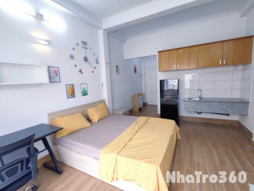 Cho thuê Studio ban công Q1, ngay chợ Tân Định, nhà thờ Tân Định, công viên Lê Văn Tám, cầu Bông,…