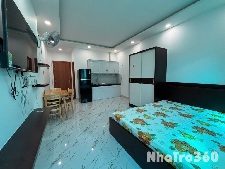 Cho thuê căn hộ Studio Ban công mát Q1 gần cầu Ông Lãnh, cầu Calmette, Phố Bùi Viện, chợ Bến Thành