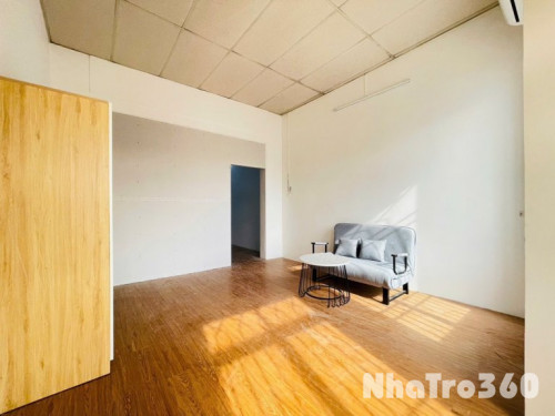 Cho thuê duplex ngay chợ Hoàng Hoa Thám - ETOWN