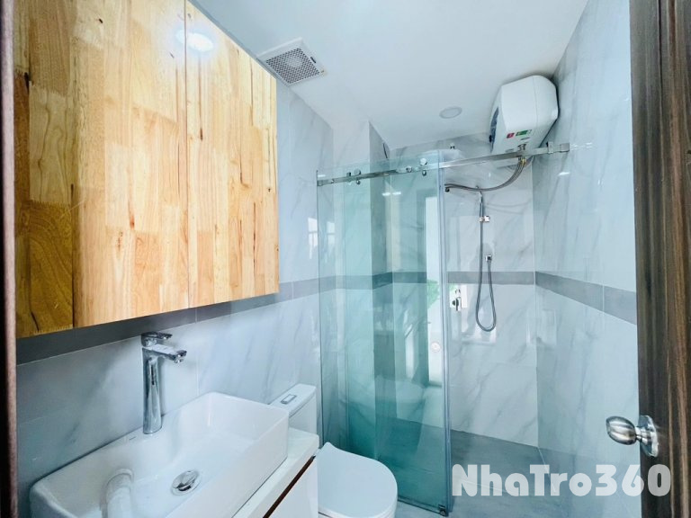 CHO THUÊ CĂN HỘ FULL NỘI THẤT BAN CÔNG QUẬN 2