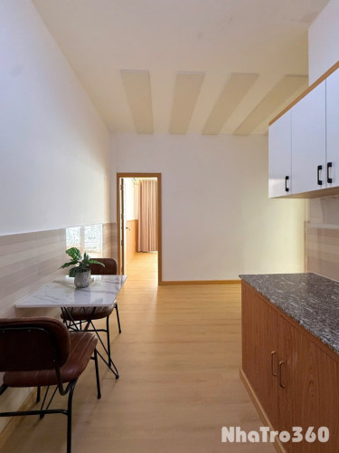 Cho thuê căn hộ 1PN Ban công thoáng Q4 gần chợ 200, ĐH Luật, ĐH Nguyễn Tất Thành