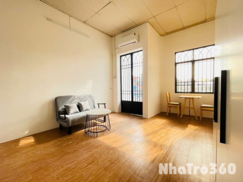 Cho thuê duplex ngay chợ Hoàng Hoa Thám - ETOWN