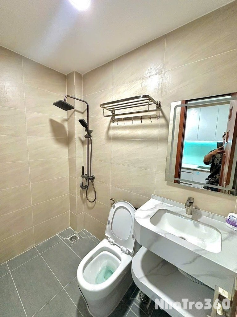 Căn hộ mới xây, Full nội thất gần Bùi Viện Quận 1