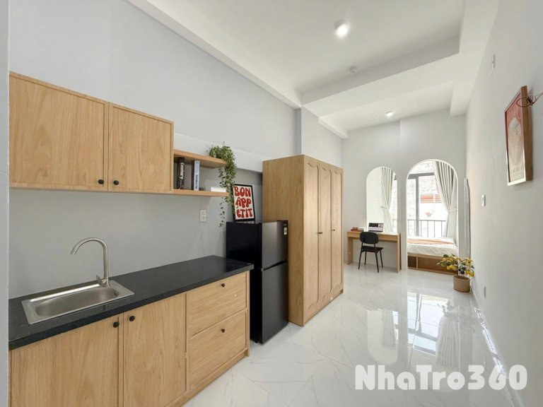 Căn hộ 1pn ban công gần etown, sân bay Tân Bình