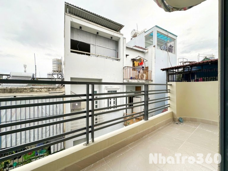 CĂN HỘ BAN CÔNG MÁY GIẶT RIÊNG NGAY TÂN BÌNH