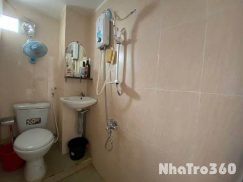 Cho thuê Studio ban công giá hạt dẻ, gần Đh Sư Phạm, Đh Sài Gòn, Đh KHTN, Nowzone, chợ Thái Bình, Đh Sân khấu Điện Ảnh